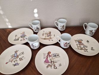 Set of 5 vintage plates and matching cups