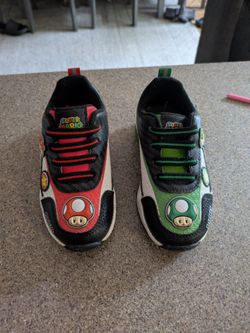 Mario shoes size 9 used once