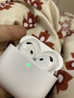 Apple Earpods For Trade Or Cash