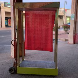 Lladro Brand Lighted Display