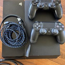 PS4 + 2 Controllers + HDMI and Long Controller Cable