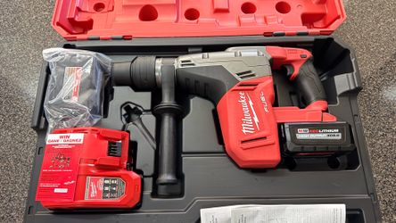 Milwaukee Rotary Hammer, model: 2717-20