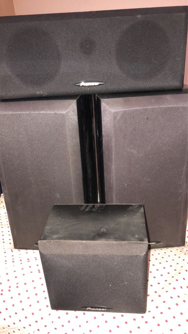 Pioneer Bookshelf Speakers & Receiver