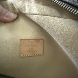Louis Vuitton Manhattan collectors edition last one made number six of 1500