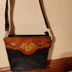 Beautiful Sunflower Crossover Purse Leather Asking $60 For The Sunflower Girl