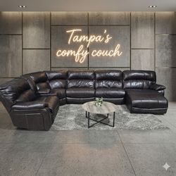 Leather Ushaped Reclining Sectional Sofa (Delivery Available!! )