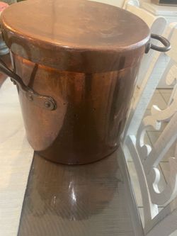 Antique French copper pot