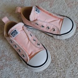 Toddler Velcro Converse - Size: 6