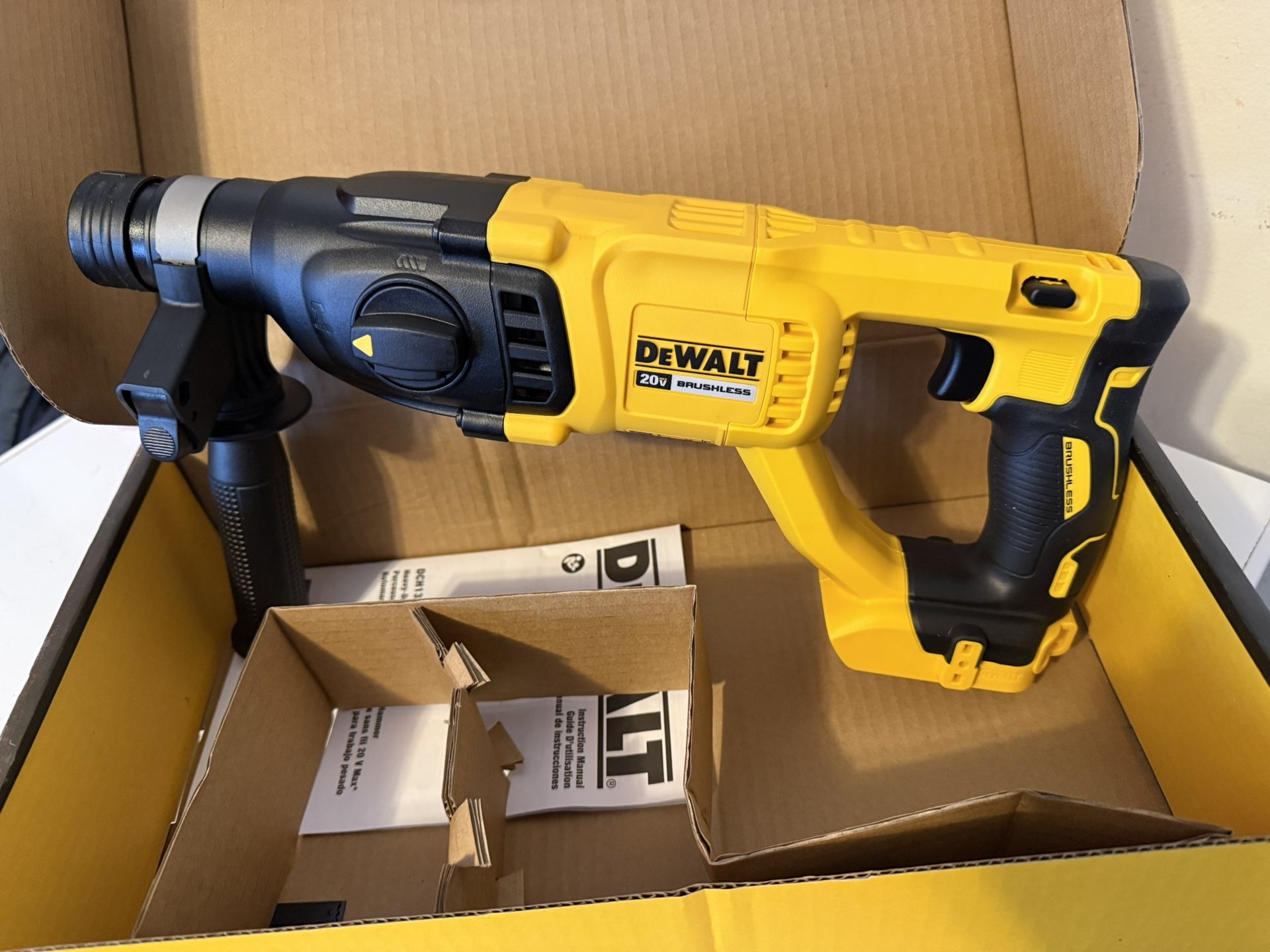 Rotary Hammer Drill- DCH133B