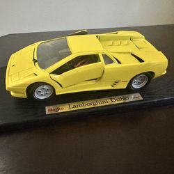Lamborghini Diablo 1990 Maisto collectible toy