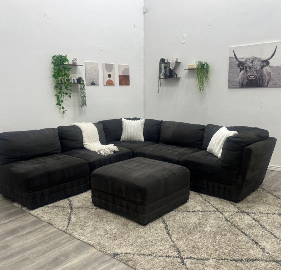 Black Sectional Couch - FREE DELIVERY 🚚