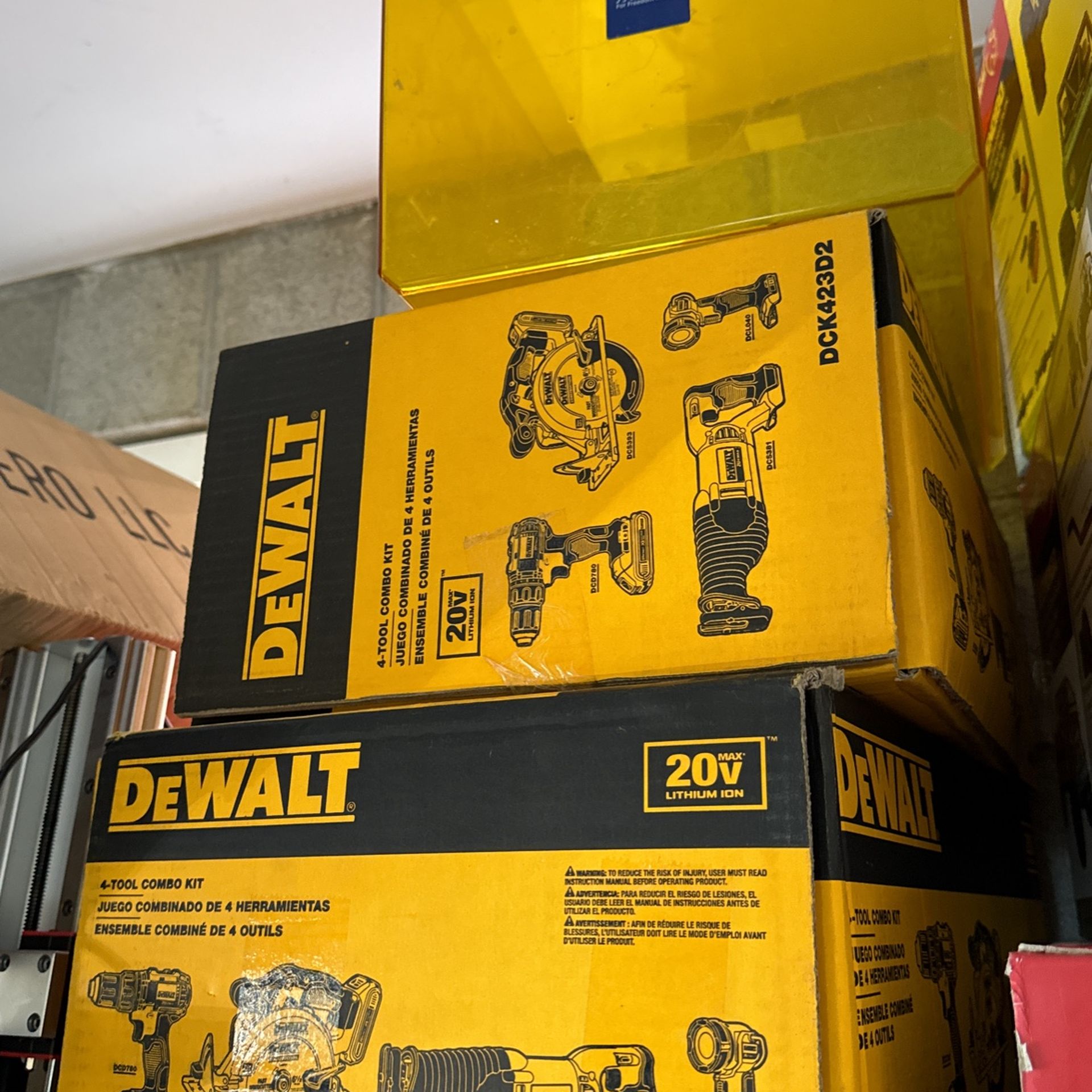 Dewalt Dck423d2 four tool combo kit brand new in the box 3 available
