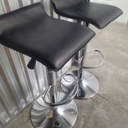 Swivel Bar Stools