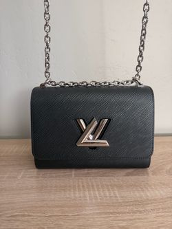 Louis Vuitton Twist MM Epi Leather Bag