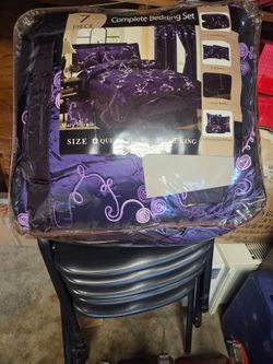 Queen size Used Comforter