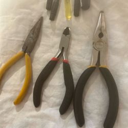 #2157 Mixed Pliers and Screwdriver lot