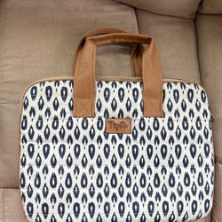 Laptop Carrier, So Cute ! 