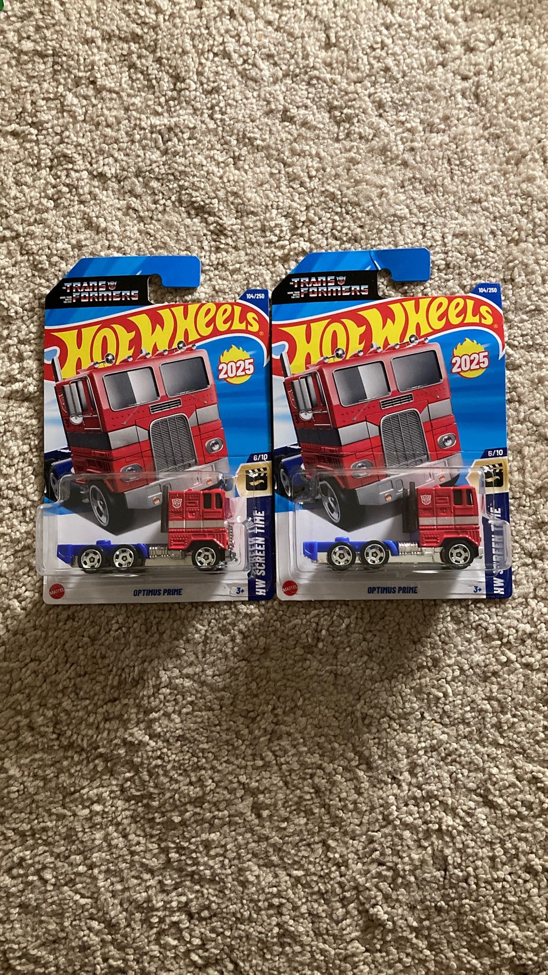 Hot Wheels Basic Optimus Prime
