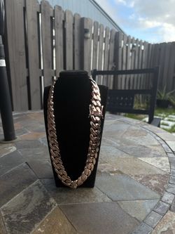 14k Rose gold plated Cuban link necklace