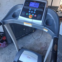 Nice Clean Working Sunny Health Fitness Treadmill 