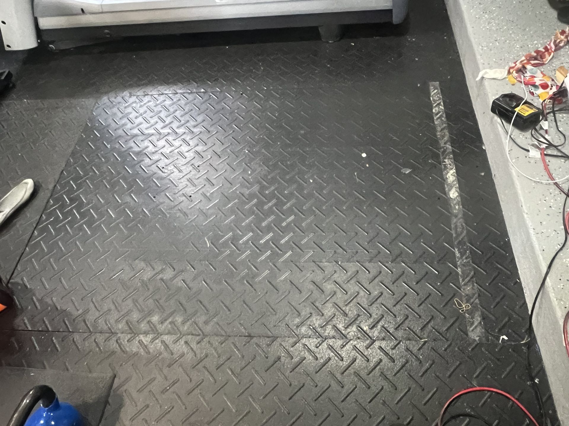 10 USED HORSE STALL MATS