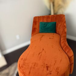 Tiberius Velvet Chaise Lounge 