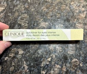 NEW CLINIQUE QUICKLINER FOR EYES INTENSE EYELINER IN INTENSE BLACK $5!