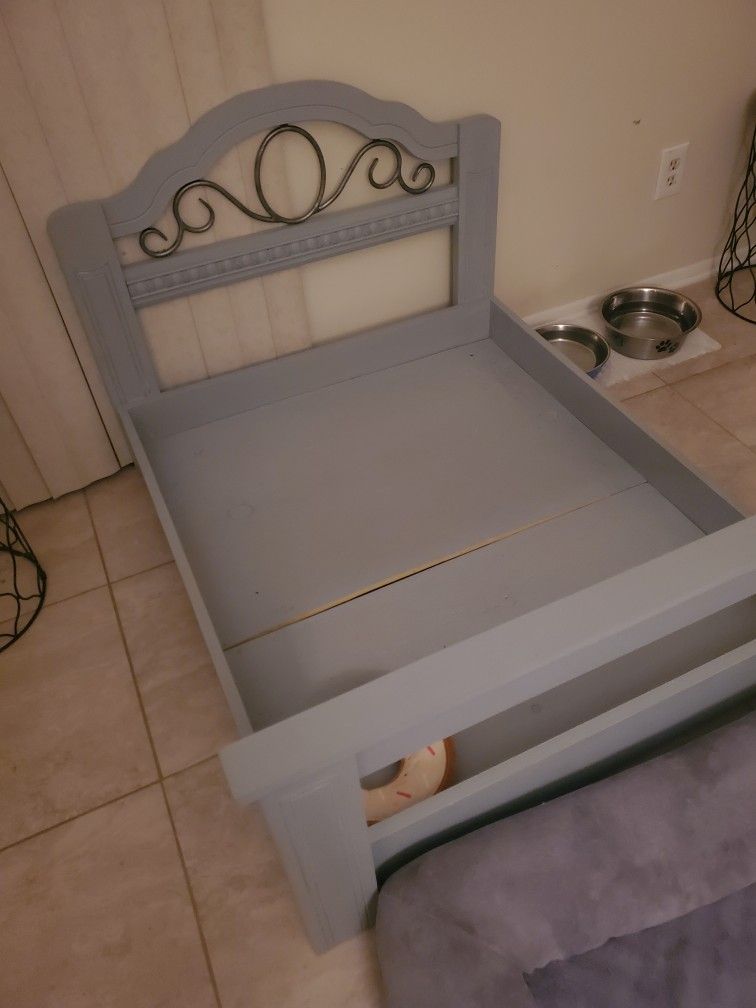 Wood Dog Bed