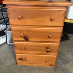 Wooden 4-drawer Dresser