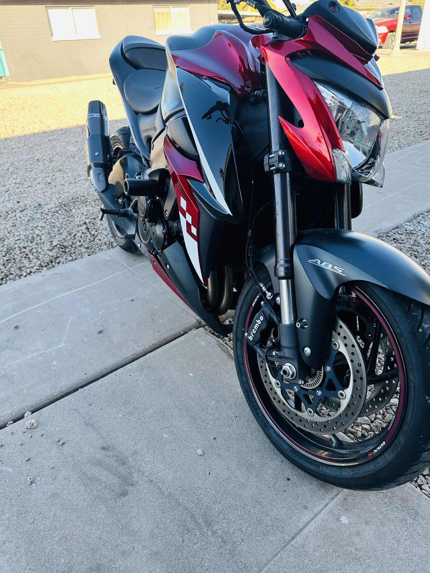 2018 Suzuki GSX-S1000