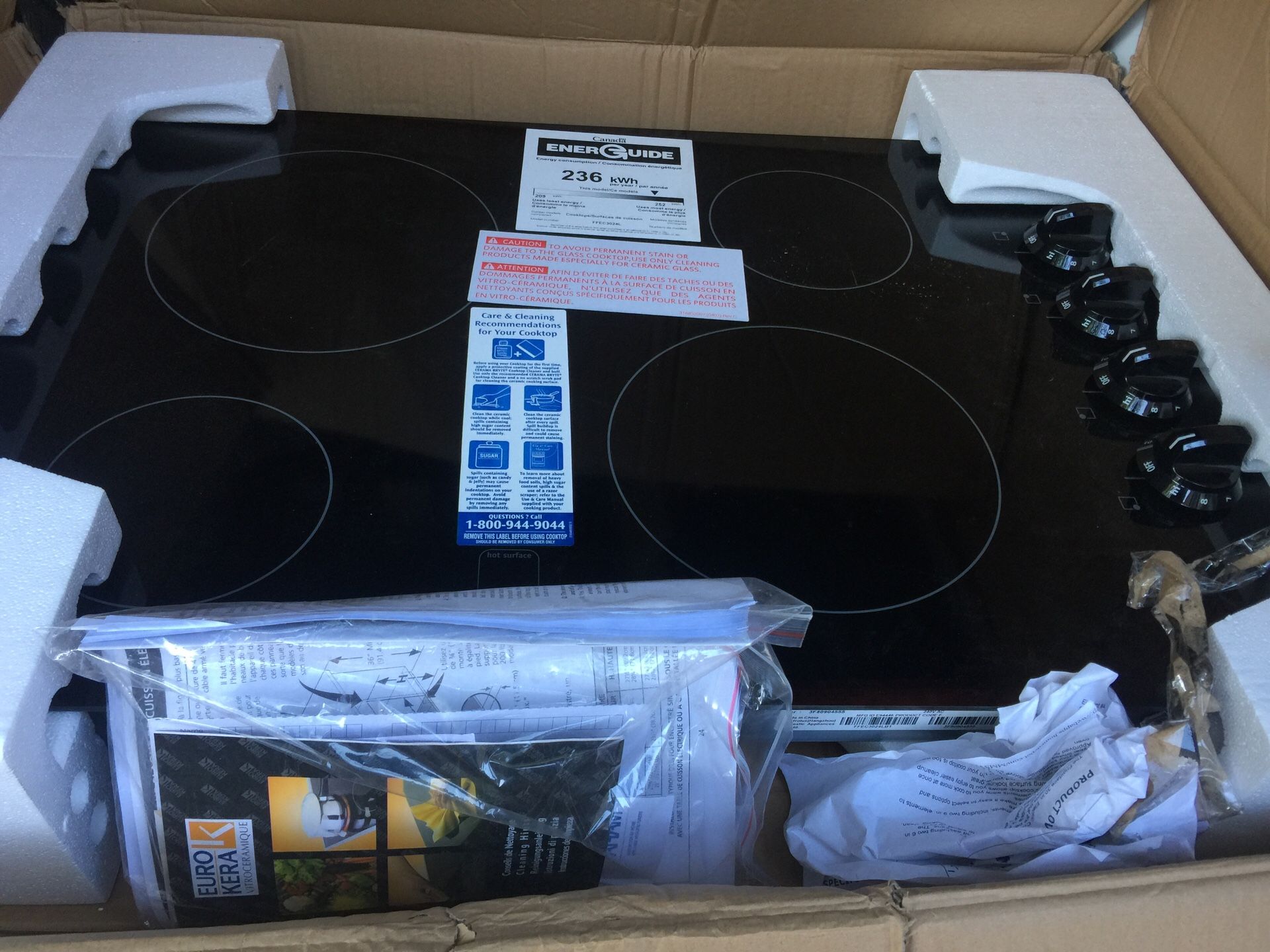 Frigidaire electric cooktop. FFEC3024LB1 brand new.