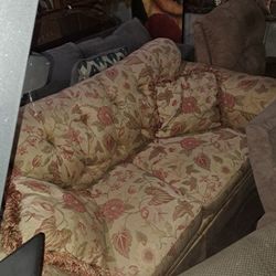 Floral Love Seat 