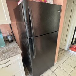 Black Frigidaire Refrigerator 