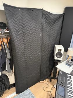 Moving Blanket with Gromets