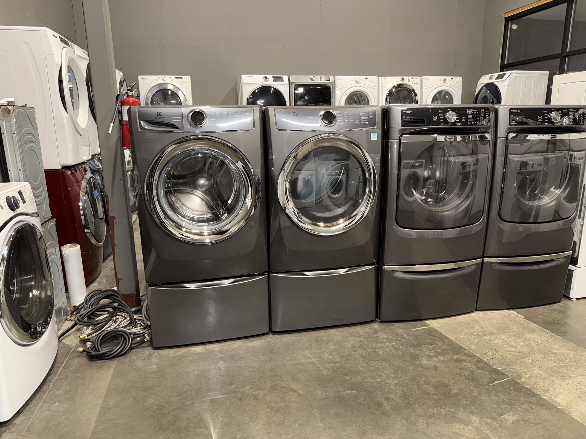 ELECTROLUX XL CAPACITY WASHER DRYER ELECTRIC SET