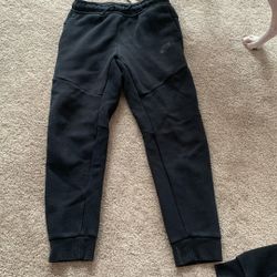 Nike Boys Tech Pants Large