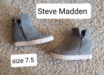 Steve Madden Womens Booties