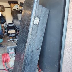 Chevy Silverado 200tool Box 