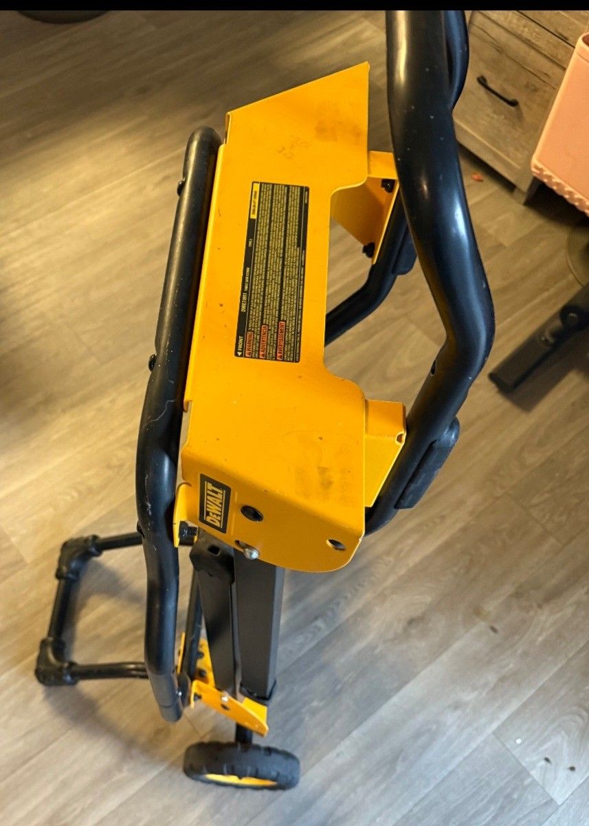 $120 DEWALT SAW TABLE LIKE NEW