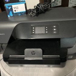 Hp Office Jet Printer. 8210
