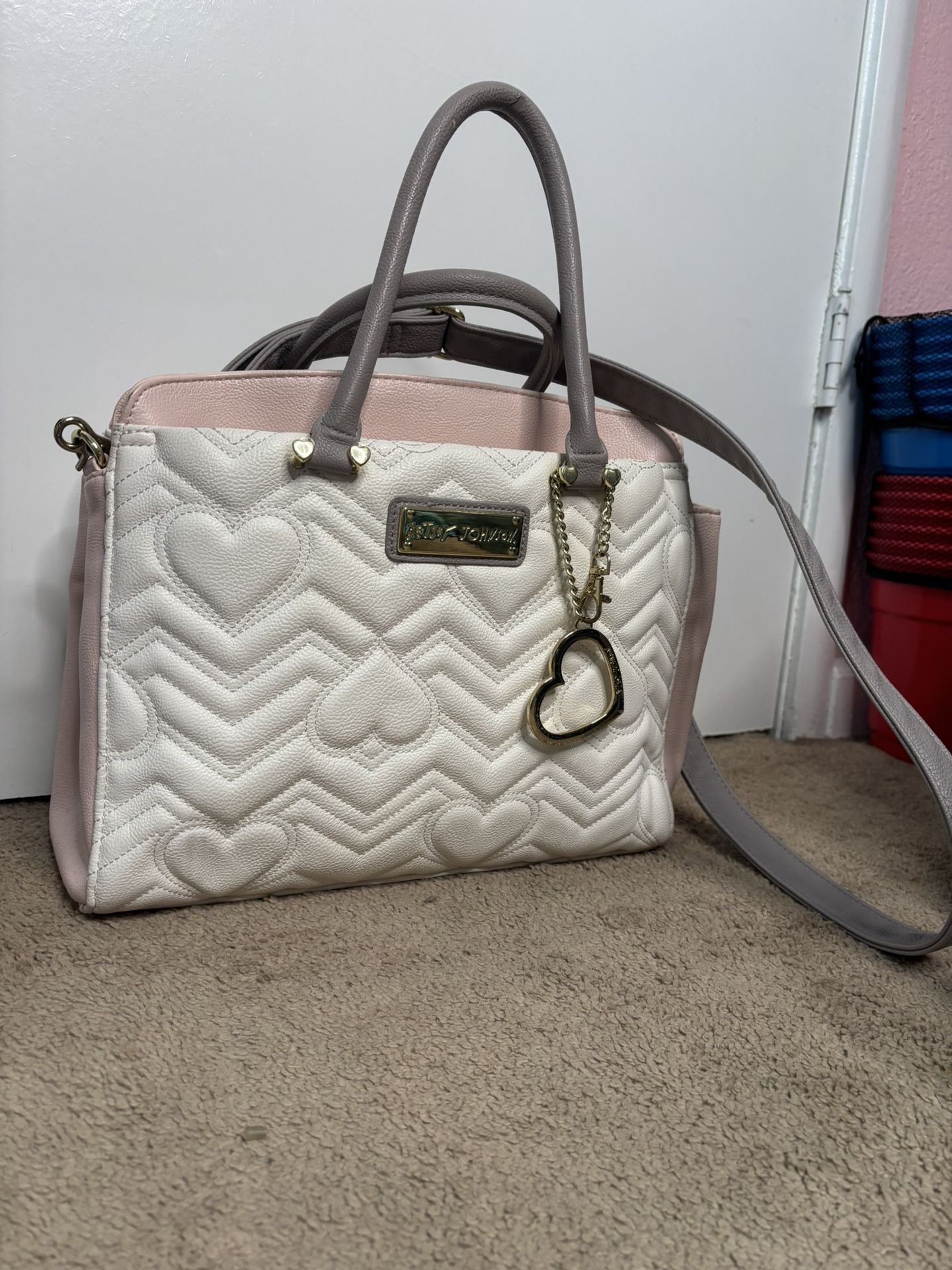 Pastel pink/lilac & cream white hearts Betsey Johnson purse