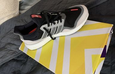 UltraBOOST S&L size 8 Men
