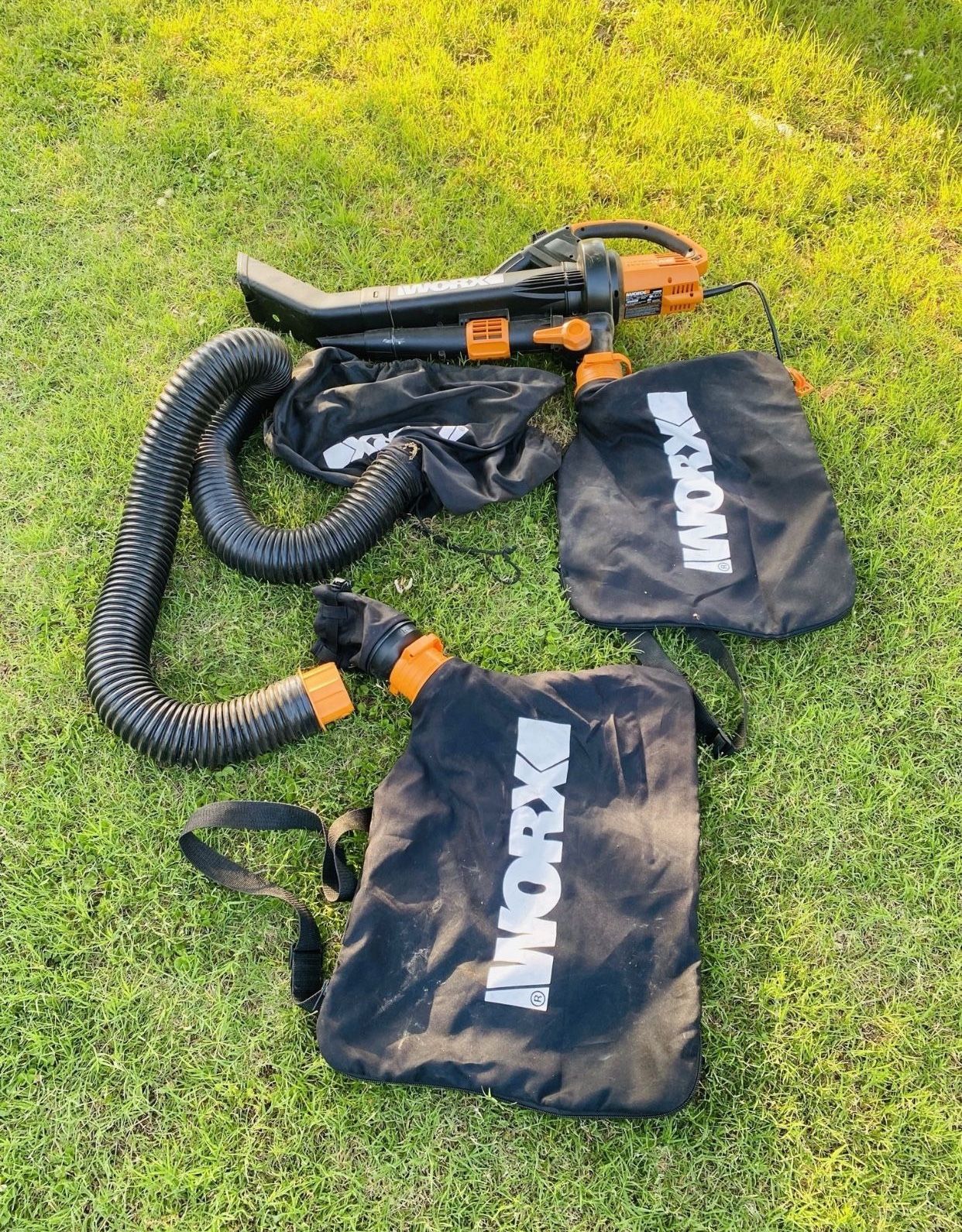 Worx WG509 TRIVAC 12 Amp 3-In-1 Electric Blower/Mulcher/Vacuum with Multi-Stage All Metal Mulching System