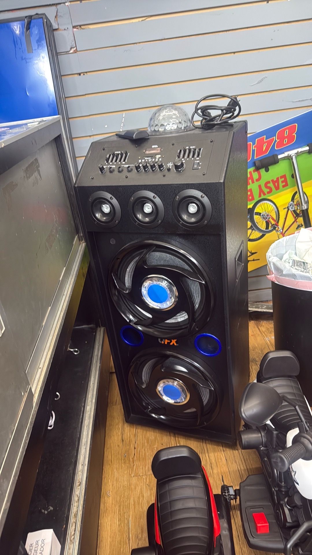 QFX party speaker