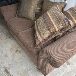 $10Couch And Ottoman 