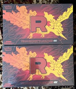 Pokemon Moltres Premium Collection Box