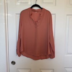 Women’s Top - Size Large
