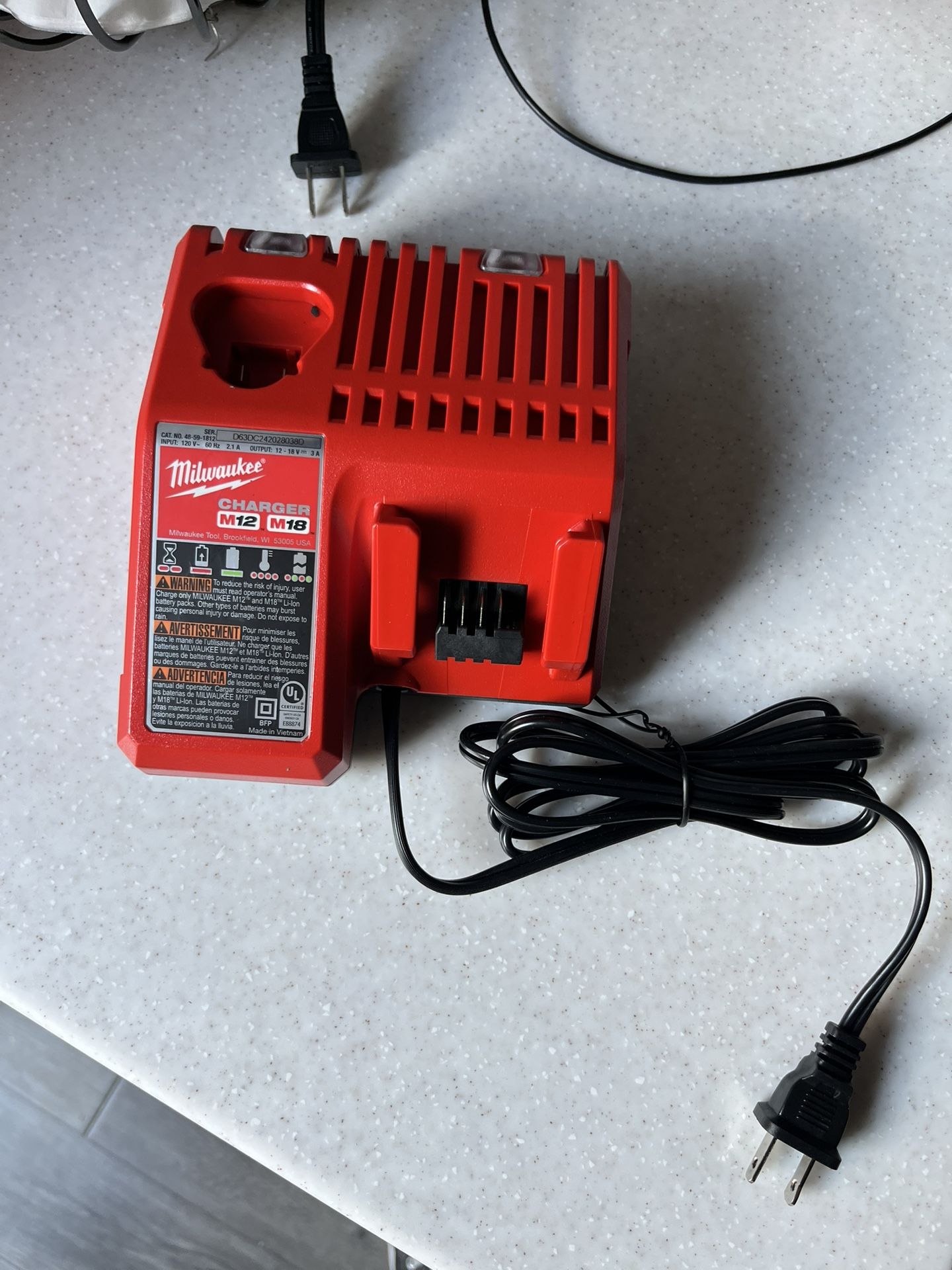 Milwaukee M12 And M18 Battery Charger 
