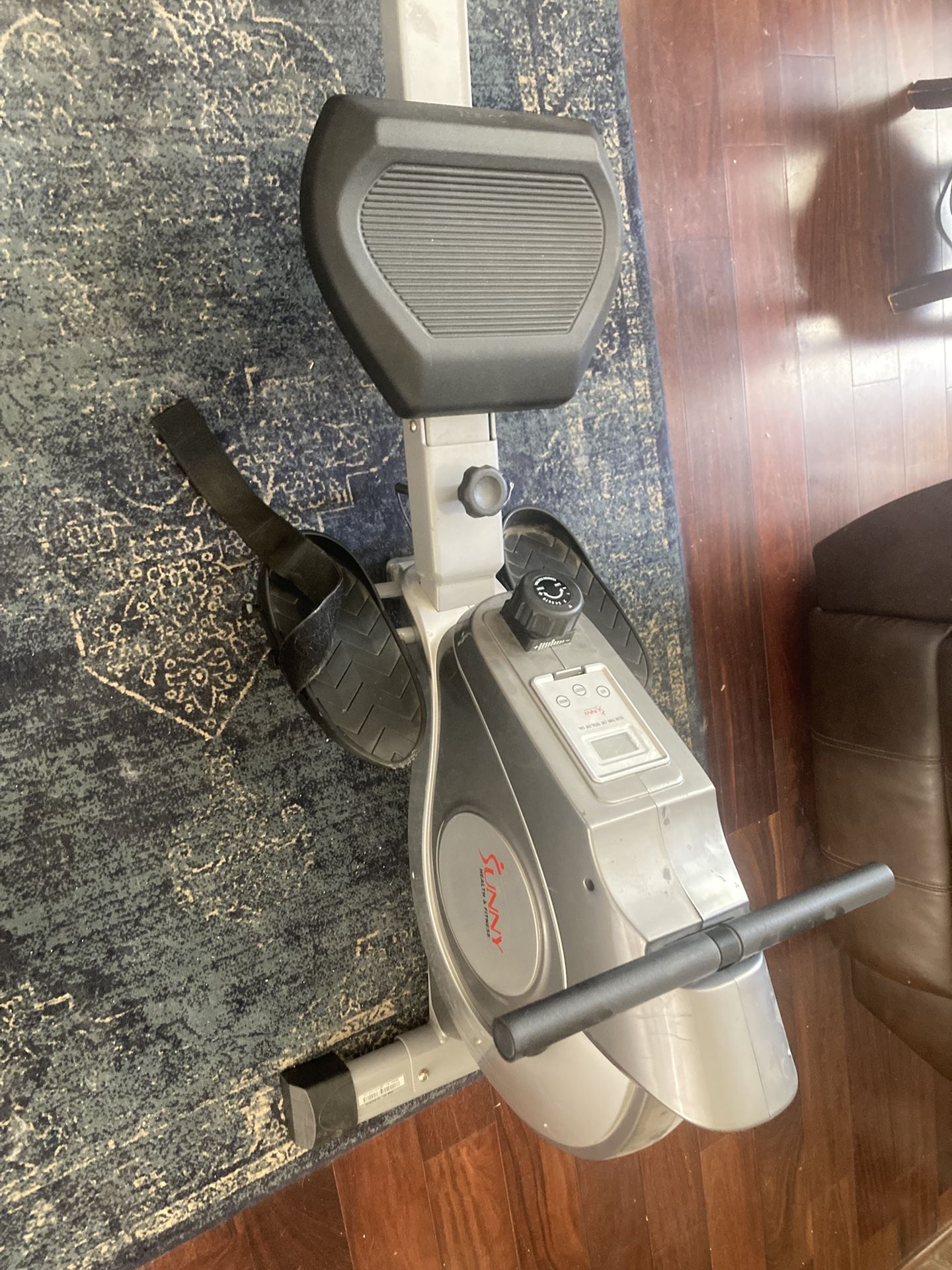 Sunny Health And Fitness Rowing Machine