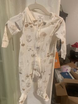 Carter’s Baby Unisex Ribbed Footed Sleeper – 6 Months